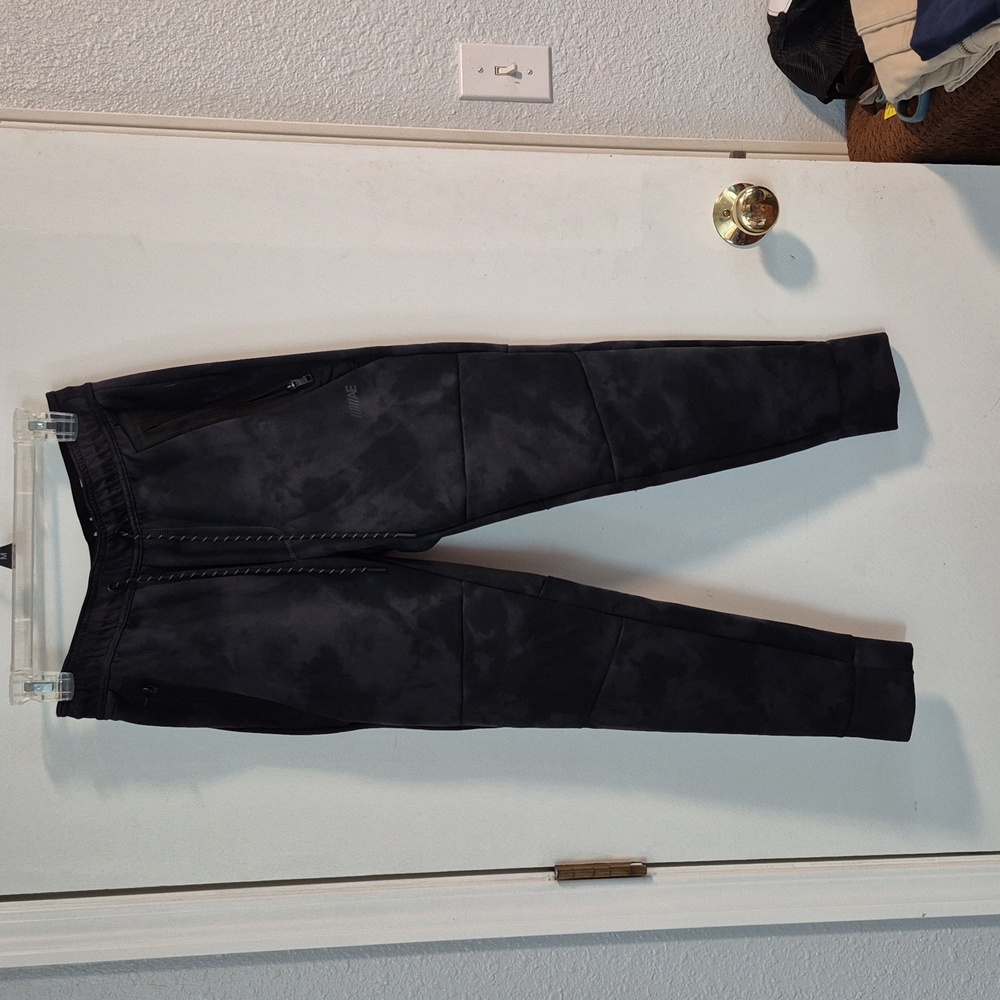 American Eagle joggers, black camouflage style